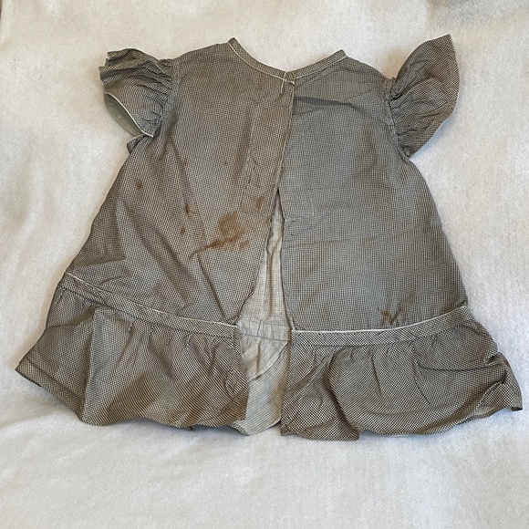Antique Little Girl’s Apron With Photo of Original Owner Wearing It - Picture 12 of 16